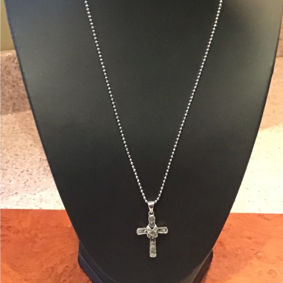 MARCASITE CROSS - Picture 3 of 3